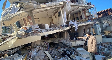 Başkan İbrahim Sandıkçı Deprem Bölgesinde Sahada