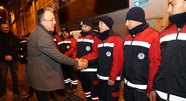 Başkan Savran, Temizlik İşçileri İle Kahvaltı Yaptı