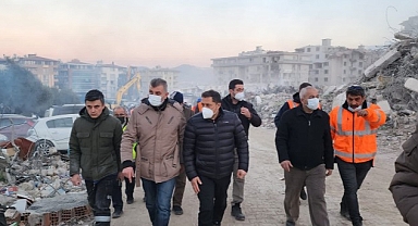Başkan Sezer Hatay'da Depremzedelerin Taleplerini Dinledi
