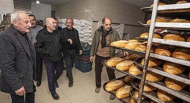 Başkan Soyer’den Cevdetiye ve Yarbaşı belediyelerine ziyaret İzmir Yarbaşı’nın fıstığıyla üreticiye destek olacak