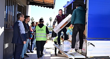 Belediye’ye gelen yardımlar koordinasyon merkezine teslim edildi