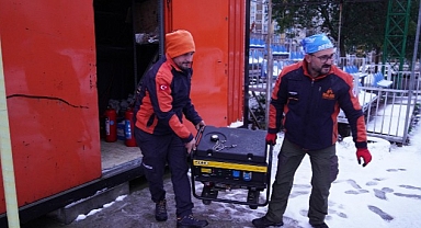 Beylikdüzü Belediyesi Tek Yürek Afet Bölgesinin Yanında