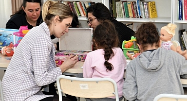 Bornova’dan depremzedelere psikolojik destek