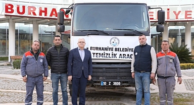 Burhaniye Belediyesi’nden Deprem Bölgesine Çöp Kamyonu Gönderildi