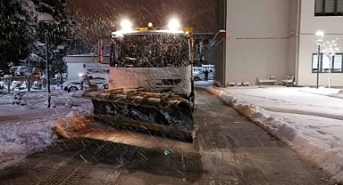 Büyükşehir, 275 araç ve 730 personelle karla mücadele ediyor
