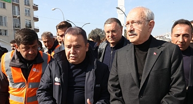 CHP Genel Başkanı Kemal Kılıçdaroğlu ve Antalya Büyükşehir Belediye Başkanı Muhittin Böcek Deprem Bölgesi Hatay'da