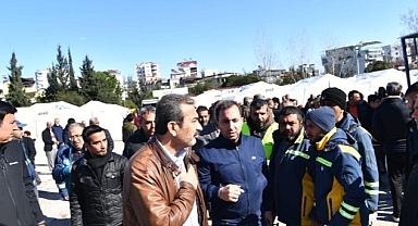 Çukurova Belediye Başkanı Soner Çetin, tüm birimleriyle 24 saat görev başında olduklarını söyledi