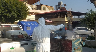 Deprem bölgesi hastalık ve haşere oluşumuna karşı ilaçlanıyor