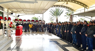 Deprem şehidi Eren Taşkın İzmir'de toprağa verildi