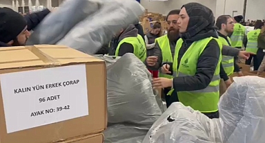 Depremde 4.Gün: İBB'nin 118.Tırı da Yola Çıktı