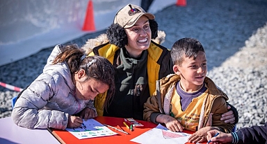 Depremzede çocukların yüzleri Masal Evi ile gülüyor