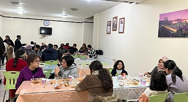 Depremzedeler İzmir Büyükşehir Belediyesi’nin sosyal tesislerine yerleştirildi