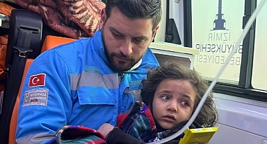 Eşrefpaşa Hastanesi doktorları Antakya'da yaralılara şifa oluyor