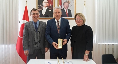 EÜ Çeşme Gastronomi Akademisi hem eğitiyor hem üretiyor