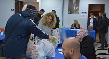 EÜ’de toplanan ayni yardımların ilk etabı deprem bölgesine gönderildi