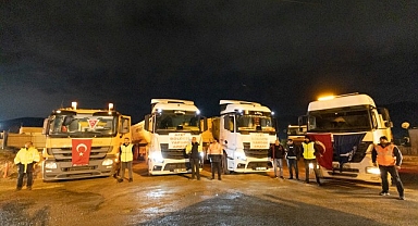 İzmir Büyükşehir Belediyesi'nin iş makineleri yola çıktı