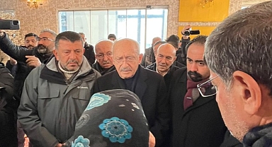 İzmir'den afet bölgesine giden yardımlar her geçen gün büyüyor