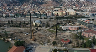 İzmit Millet Bahçesinde çalışma devam ediyor