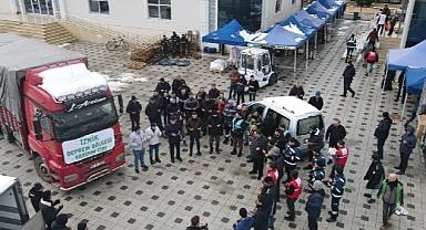 İznik’ten Deprem Bölgesine 15 Tır Yardım Malzemesi