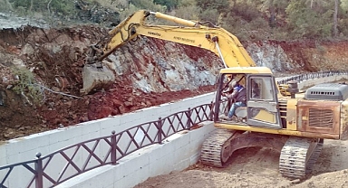 Kemer’de alt ve üstyapı çalışmaları devam ediyor