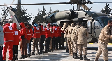 Kızılay Yıkıntı Bilgisi Bulunan Yaklaşık 900 Köye Yardım Ulaştırdı