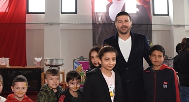 Tatil Şenliği Foçalı Çocukları Mutlu Etti