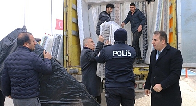 Torbalı Ticaret Odası TTO’dan Adana’ya 2 tır yardım gönderildi