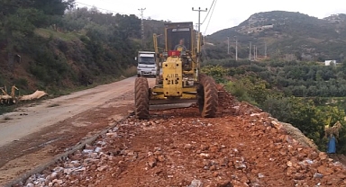 Alanya'da yollar yaza hazırlanıyor
