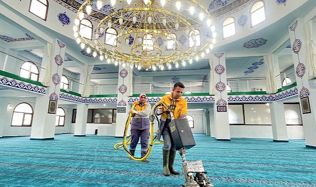 Aliağa Belediyesi’nden İbadethanelerde Ramazan Temizliği