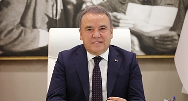 Antalya Belediye Başkanı Muhittin Böcek 8 Mart Mesajı