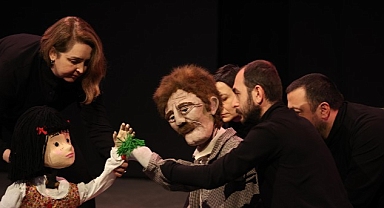 AŞT'den Yetişkinler İçin Kukla Oyunu Göçmen Prömiyer Yaptı