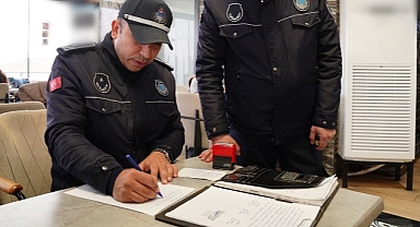 Ayvalık Belediyesi Zabıta Ekiplerinden Hijyen ve Gramaj Denetimi