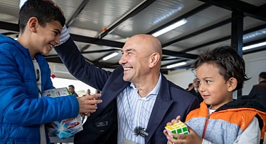 Başkan Soyer Özdere’de depremzedelerin kullanımına sunulan tesisi ziyaret etti “Tek dileğimiz dertlere derman olmak”