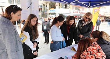 Bayraklı’nın öğrencileri “ücretsiz eğitimle” hayallerine kavuşuyor