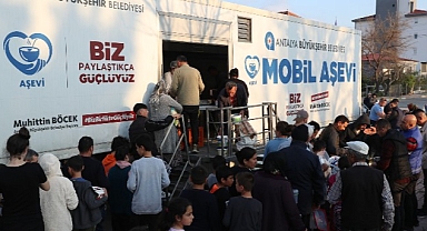 Büyükşehir’den mahallelerde sıcak yemek dağıtımı