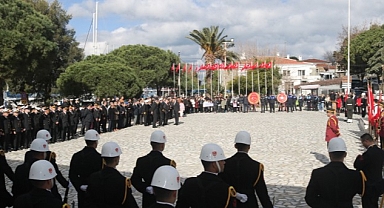 Çanakkale Zaferinin 108.Yıldönümü Foça'da Tören ve Etkinliklerle Kutlandı