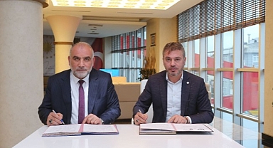 Canik Belediyesi Şiirlerle Gönül Köprüsü Kuruyor