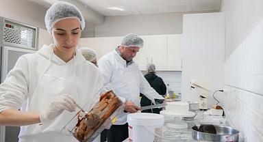 Çeşme’de Meslek Fabrikası hayata geçirildi