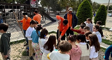 Çeşme’de okul bahçeleri meyve bahçesine dönüşüyor
