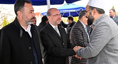 Cuma programında “Çanakkale ve Deprem Şehitleri” için anma programı gerçekleştirildi