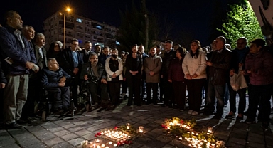 Depremde yitirilen canlar için İzmir’den “sessiz çığlık” yükseldi