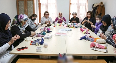 Depremzede Çocuklar İçin Rengarenk Uyku Arkadaşı