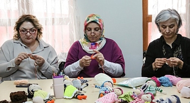 Depremzede Kadınlar İçin Amigurumi Etkinliği