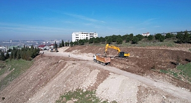 Dilovası Devlet Hastanesi'ne ulaşımı sağlayacak viyadüğün ayaklarına başlandı