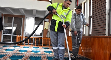 Edremit’te İbadethaneler Ramazana Hazır