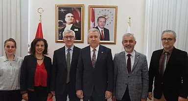 Ege Üniversitesi yurt dışındaki başarılı Türk Akademisyenleri ağırlamaya devam ediyor