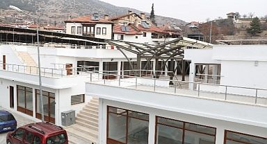Elmalı Kadın Emeği Üretim Atölyesi tamamlandı