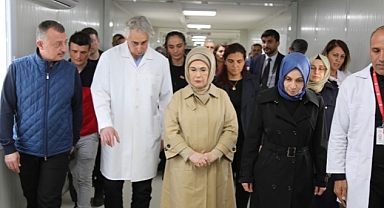 Emine Erdoğan'dan Büyükşehir Hastanesi'ne övgü