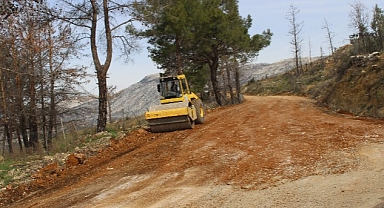 Gebece-Belenobası Grup Yolunda Çalışma