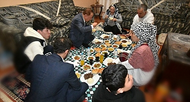 Haymana Belediyesi iftarda sefer tası ile yemek dağıtma uygulamasını bu sene de sürdürüyor.